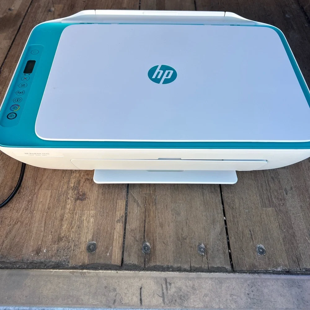HP White and Green Compact Laptop